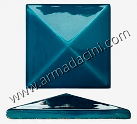16x16 cm Turkuaz Dokum Piramit Sekilli Cini Sırlı pres kalıp şekil eldekoru el yapımı çiniler modern klasik desenli ürünler isteğe gere istenilen ebatta kalıplanmış presli çamur baskı karo ıslak çamurla preslenmiş ebatlı mat parlak sırlı çini baklava üçgen karo yuvarlak geometrik silindir piramit kare