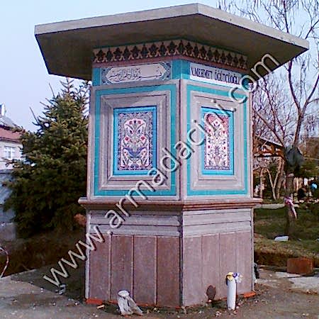 Eldekoru Ciçek Desenli sekizgen Cinili Ceşme
