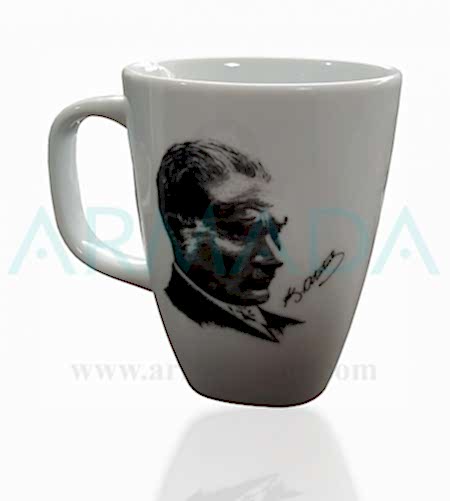 atatürk'lü mug kupa bardak atatürk baskılı imzalı silüeti silüetli porselen cam çini seramik kupa bardak modelleri desenleri tasarımları kütahya güral