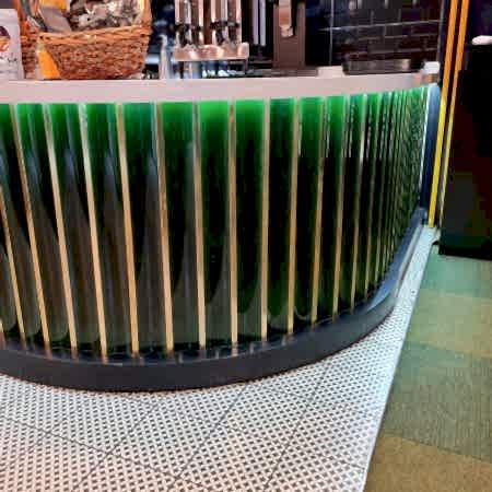 Bar-onu-seramik-Yesil-cafe-dekorasyon-bar frount-ceramic-decoration - bar design